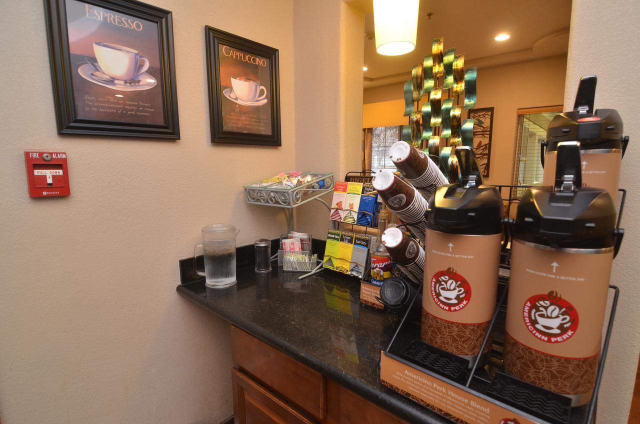Americinn By Wyndham Des Moines Airport Extérieur photo